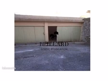 parking/box 12 m² pau