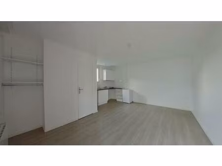 location appartement 1 pièce 20m² chatellerault 86100