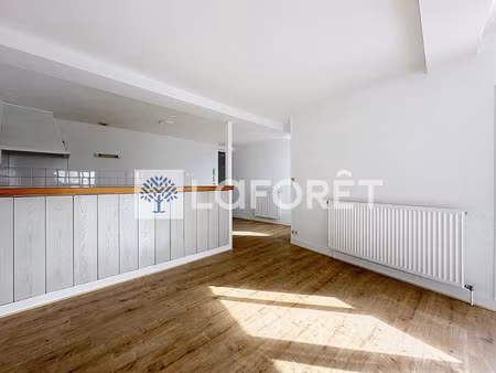 location appartement 3 pièces à thouars (79100) : à louer 3 pièces / 75m² thouars