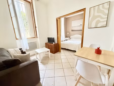 location appartement 2 pièces 30 m² à roquemaure (30150)  595 €