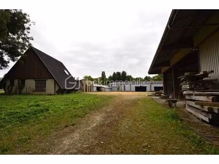 local d'activités de 2 600 m² à gallardon