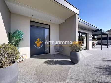 maison de luxe à vendre dans le quartier oiselet la grive