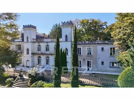 château à vendre dans le quartier historique