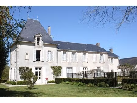 maison de luxe à vendre à moutiers-les-mauxfaits