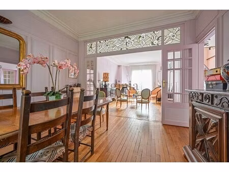 maison de luxe à vendre dans le quartier notre dame