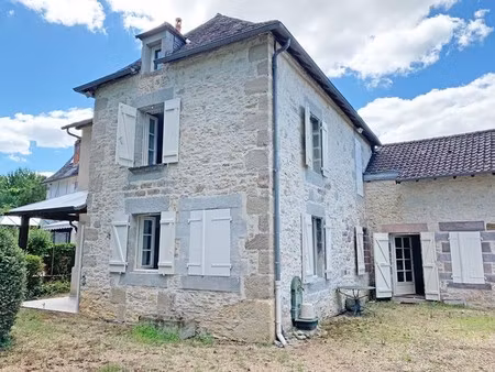 maison en pierre à vendre à terrasson-lavilledieu