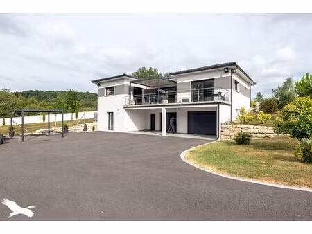 maison de luxe à vendre dans le quartier ouest