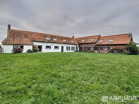 ferme à vendre dans le quartier le paradis-les tertres