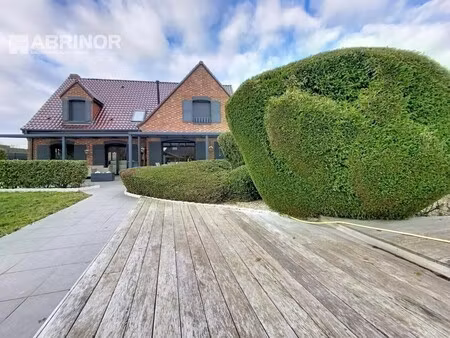 maison de luxe à vendre dans le quartier le paradis-les tertres