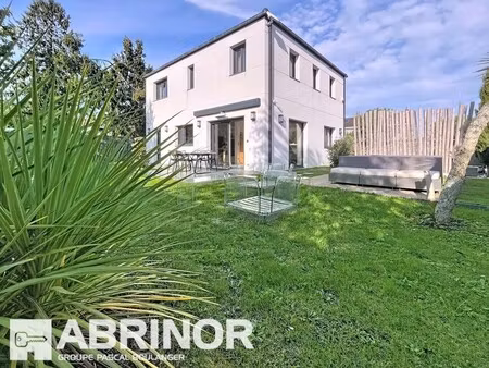 villa de luxe à vendre à templemars