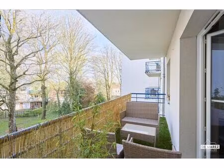 exclusivite : t2 avec balcon et garage !