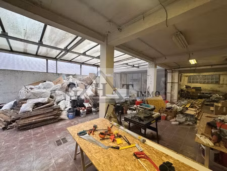 entrepôt-bureaux de 320m2 et 452m2 de terrain à vendre sur arcueuil !