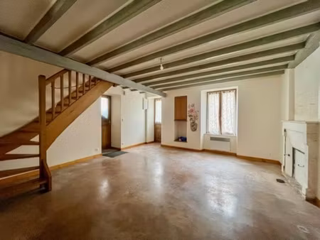 coup de cœur – maison de charme avec patio intimiste assais les jumeaux (79)