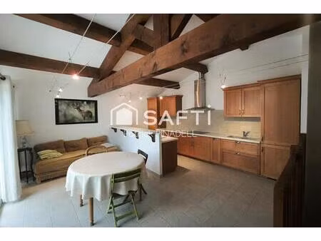 maison d'habitation 3 faces  2 chambres  garage  terrasse