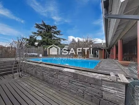 maison en rondins type t4 + 2 dépendances t2