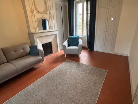 maison de ville   idéalement situé   a 2h30 de paris.