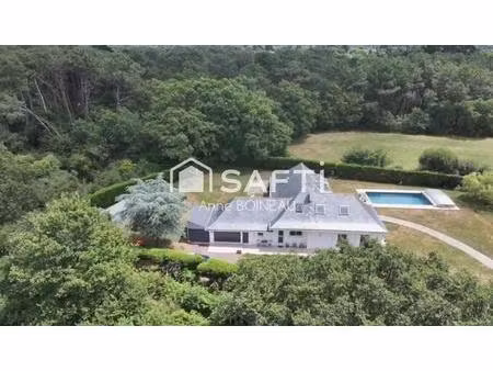 grande villa familiale avec piscine à coispéan