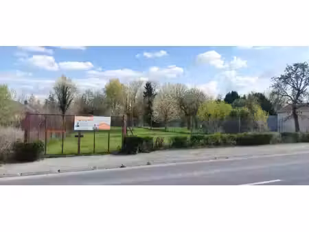 2 050 m² pour construire la maison de vos rêves !