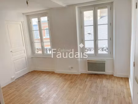 location appartement 2 pièces à carentan (50500) : à louer 2 pièces / 35m² carentan