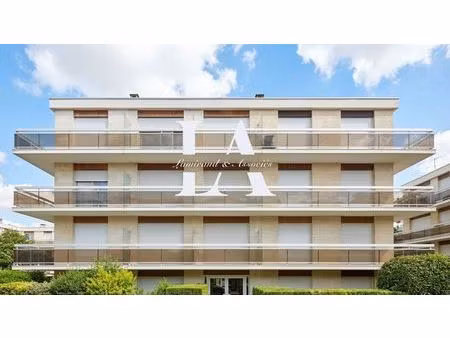 appartement studio à les pavillons sous bois