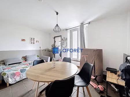 appartement saint pierre du perray 2 pièce(s) 43 m2