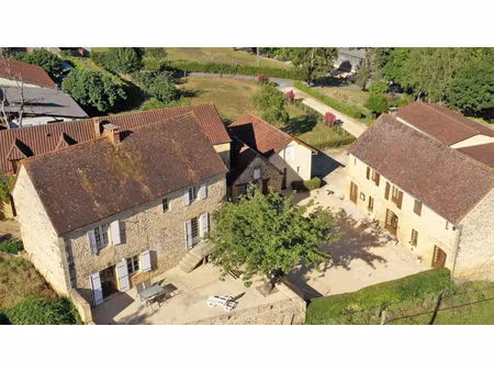 domaine ferme auberge gîtes 30 pièce(s) 650 m2