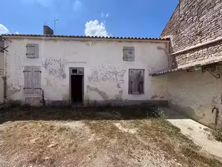 vente maison 2 pièces 47 m² à matha (17160)  50 000 €