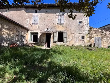 vente maison 4 pièces 148 m² à la rochefoucauld (16110)  86 336 €