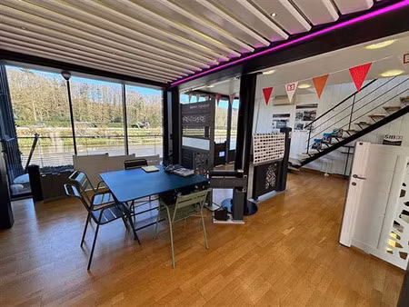 vente local d'activités saint martin des champs 230 m²