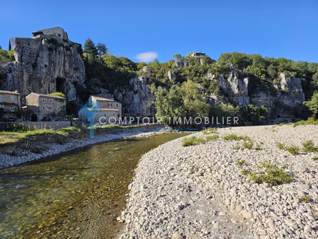 maison de village 8pièce(s) 5chambre(s) 350 m² labeaume (07120)