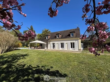 maison/villa de standing à saint-sauveur-sur-école