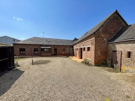 vente maison 8 pièces 148 m² à etreux (02510)  96 000 €