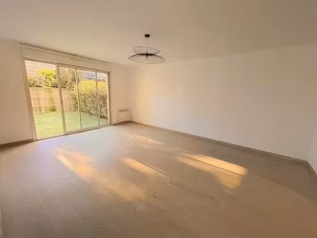 location appartement 2 pièces 55 m² à rodez (12000)