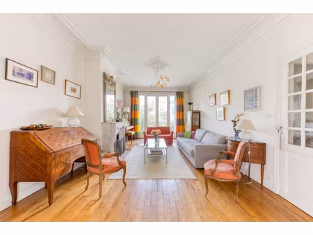 bourg-la-reine centre – maison ancienne 5 chambres et beau jardin