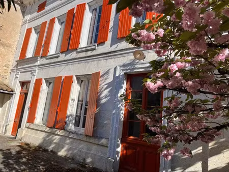 vente maison 6 pièces 174 m² à brossac (16480)  159 000 €