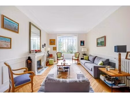 versailles rive droite – a 6-bed period property with a garden with id 2885339861