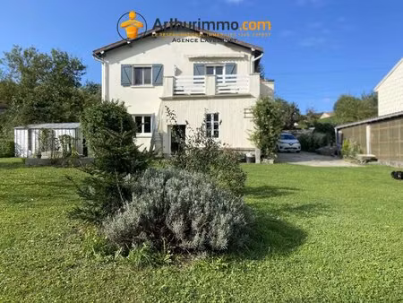 belle maison individuelle de 4 chambres (125m2) avec jardin de 1 261 m2 et vue sur la camp