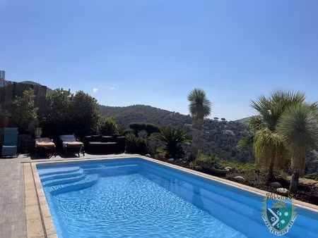 villa d architecte de 4 pieces avec piscine et garage vue panoramique a la londe les...