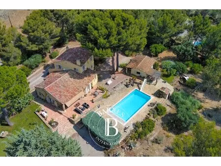 vente - la cadière d'azur  maison de caractère  5 chambres  dépendance  piscine  terrain..