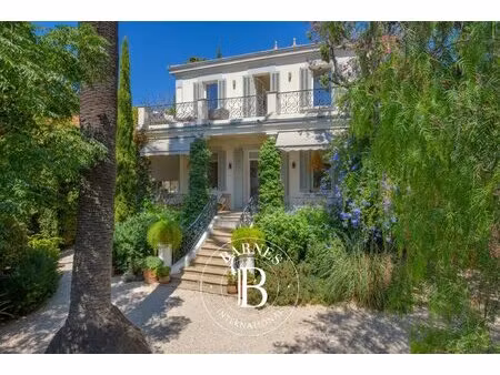vente  sanary cœur de ville  vue mer  maison de ville 1900 rénovée  jardin  piscine