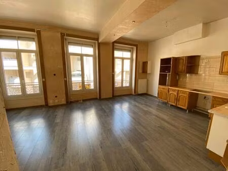location appartement 3 pièces 71m² rive de gier 42800