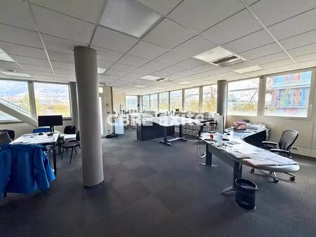 location local professionnel 91m² le bourget du lac 73370