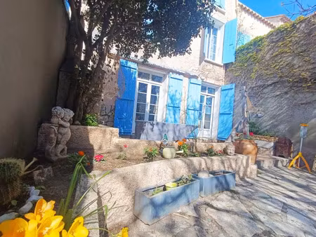 maison en pierres t4 avec cour et garage