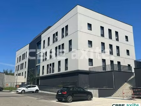 location local professionnel 3 043m² voiron 38500