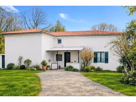 vente maison 6 pièces 167 m² à lacour (82190)  175 000 €
