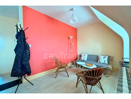 a douarnenez (29) - t2 de 41 99m²  dernier étage  à deux pas du centre-ville  plage et por