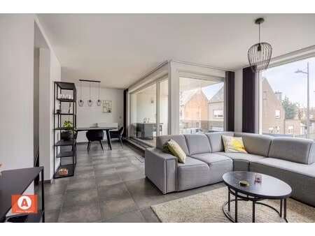 energiezuinig appartement + autostaanplaats + kelder-berging