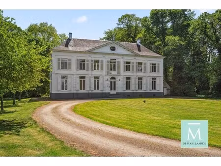 prachtig kasteel met veel mogelijkheden gelegen op een toplocatie