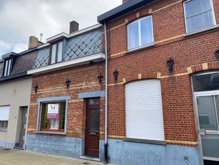 te renoveren authentieke rijwoning met tuin en garage