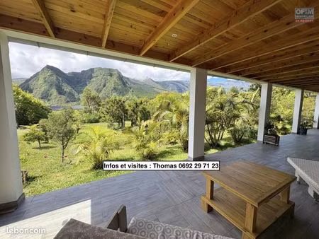 villa 3 pièces 80 m²